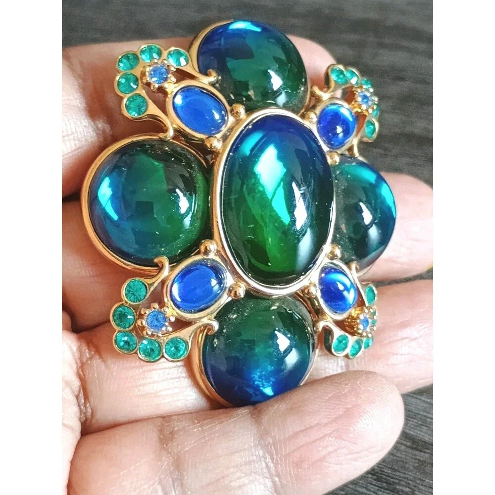Joan Rivers Maltese Cross Blue Breen Cabochon Rhinestone Vintag Gold Tone Brooch